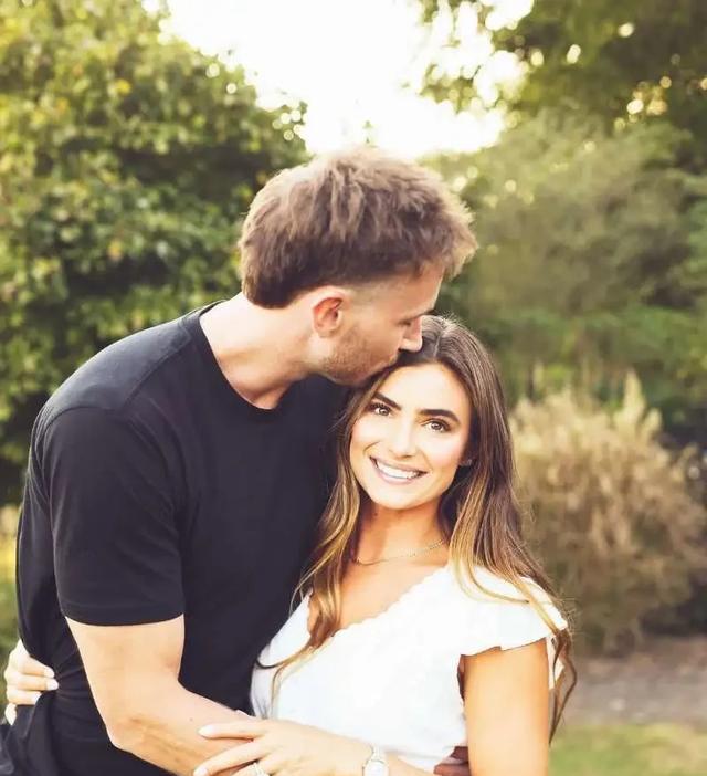 AA, 离开波士顿, 个赛季出战