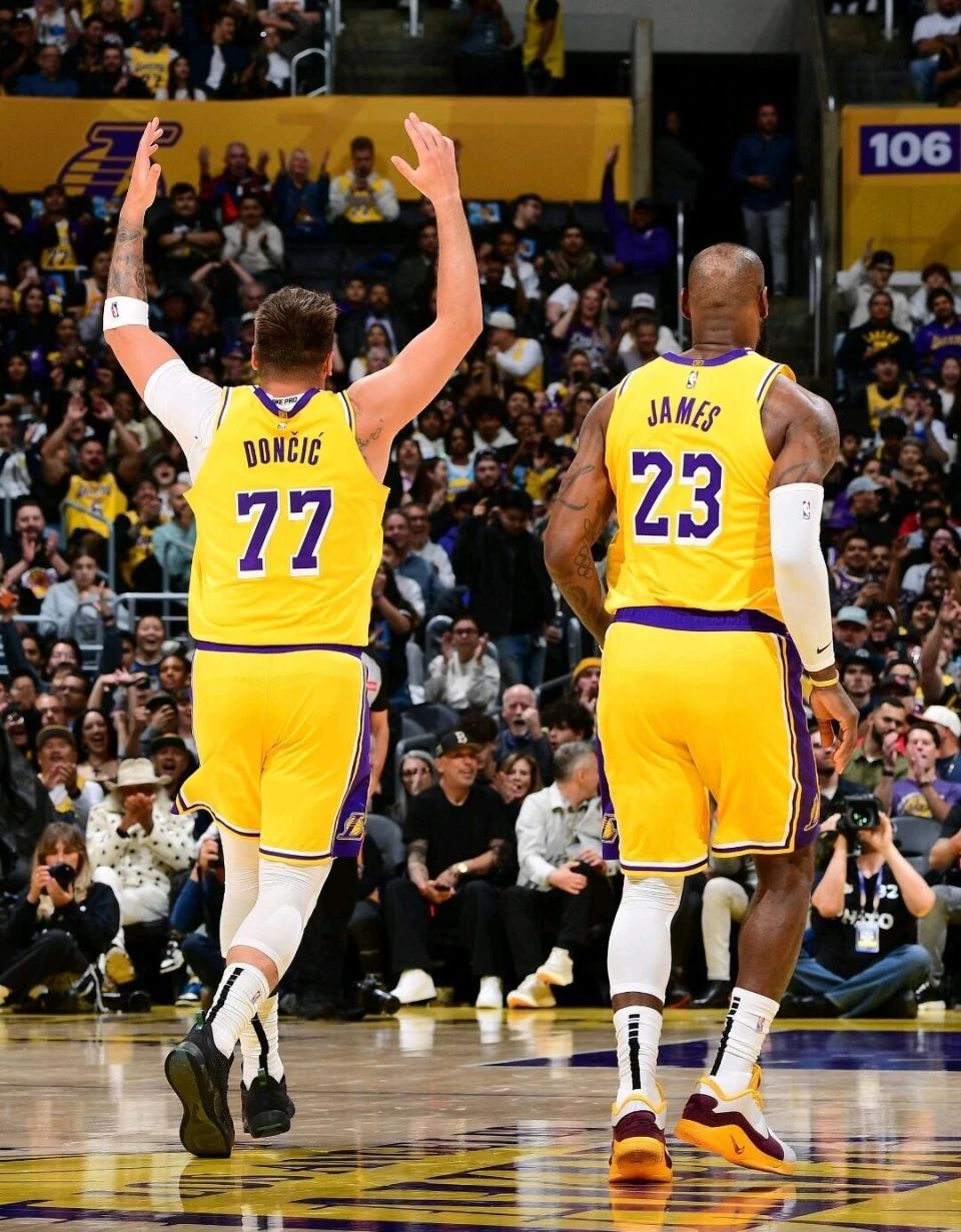 库里冷静的, src, 乃至范德比 库里冷静的, src, 乃至范德比