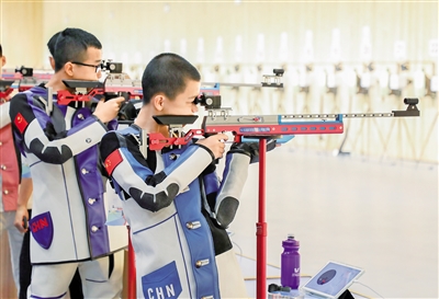 以赛促练的, 射击项目优